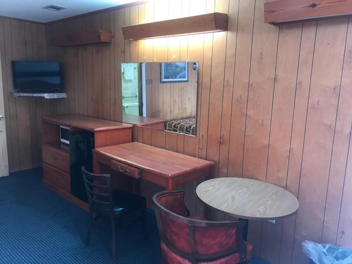 Pinelodge Motel Baxley Extérieur photo