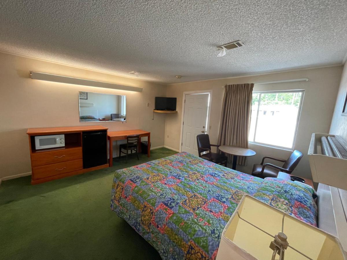Pinelodge Motel Baxley Extérieur photo