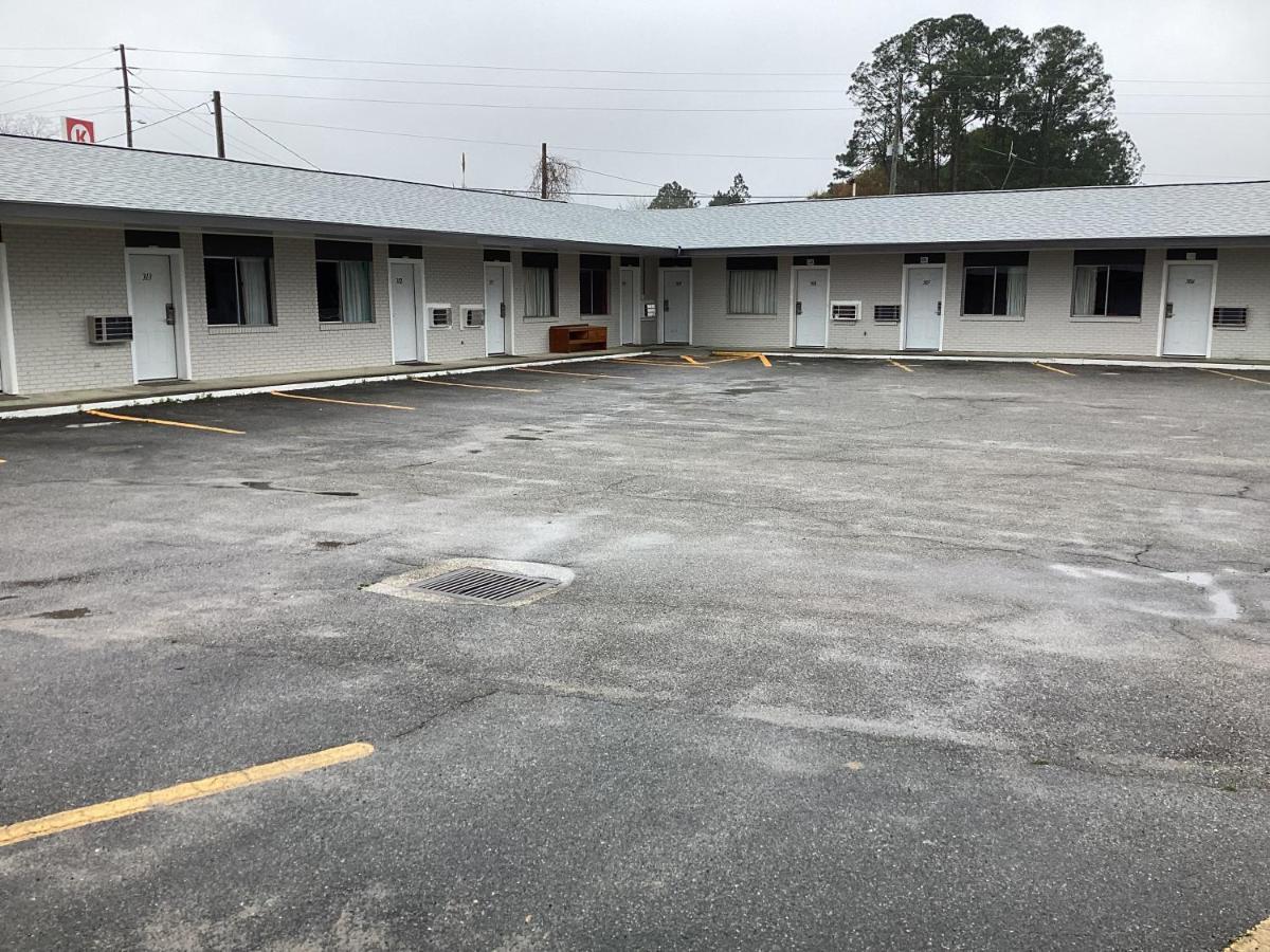 Pinelodge Motel Baxley Extérieur photo